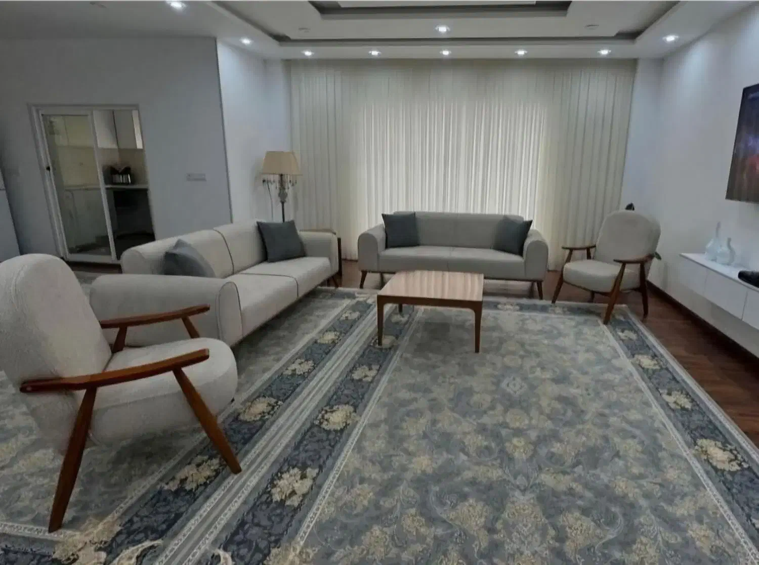 مبل مینیمال|مبلمان خانگی و میز عسلی|نیشابور, گنبد سبز|دیوار