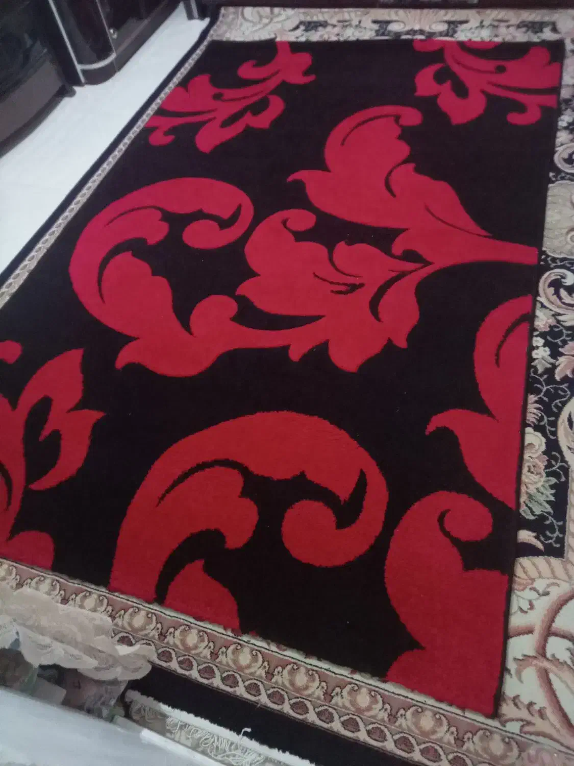 فرش به رنگ قرمز به قیمت مناسب به فروش میرسد|فرش|آزادشهر, |دیوار