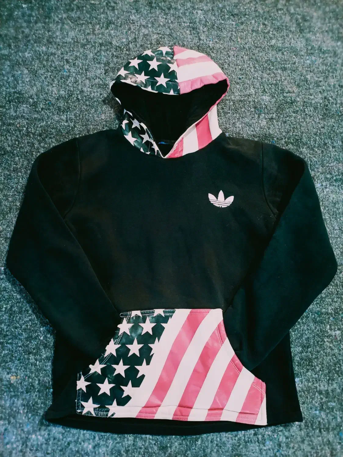 تاناکورا هودی و سویشرت عمده|لباس|قدس, شهرقدس|دیوار