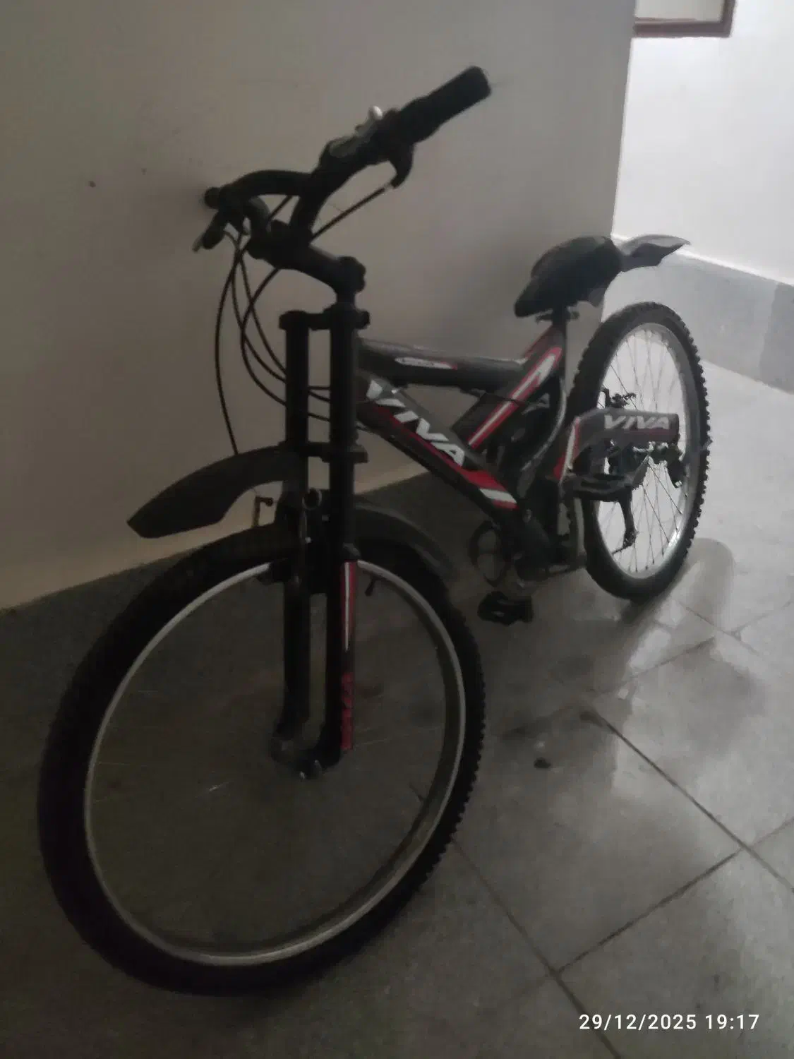 دوچرخه ۲۶|دوچرخه، اسکیت، اسکوتر|پرند, فاز ۴|دیوار