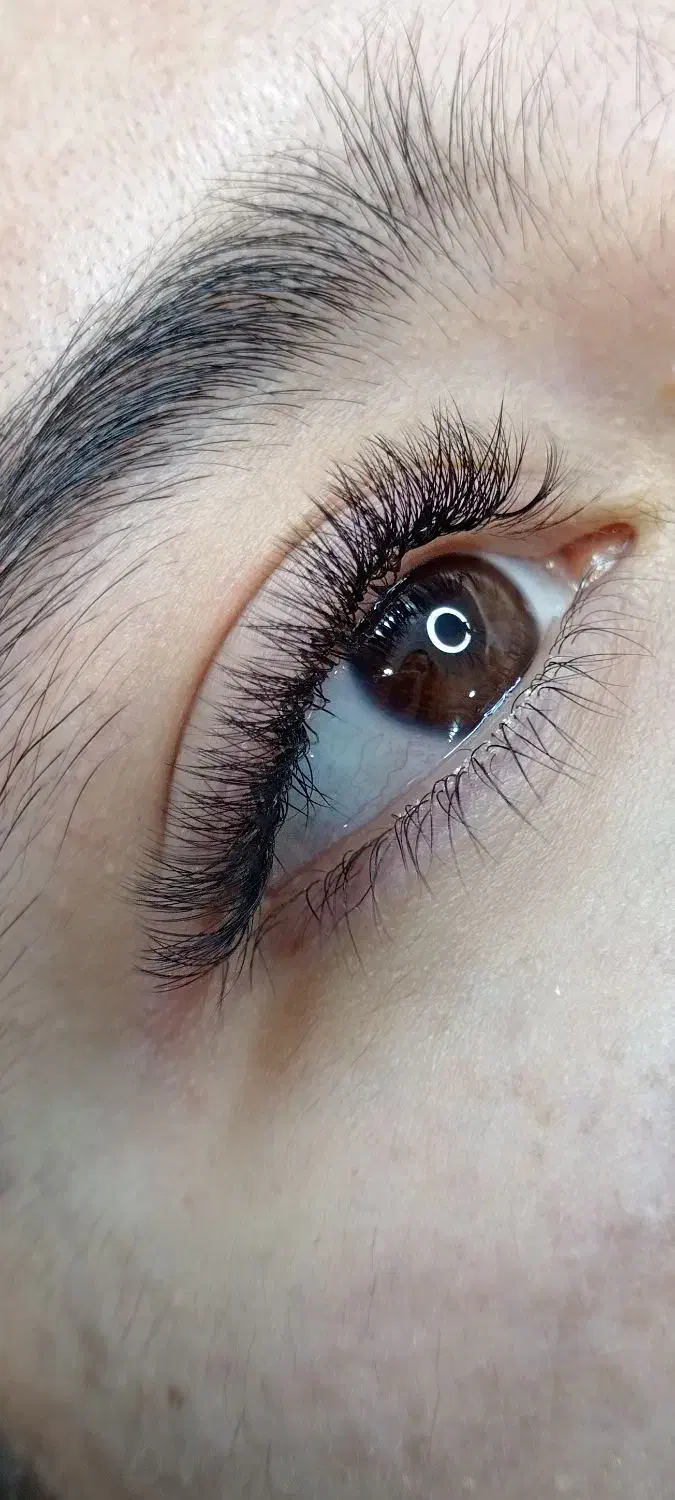 کاشت واکستنشن مژه|خدمات آرایشگری و زیبایی|مشهد, گلبرگ|دیوار