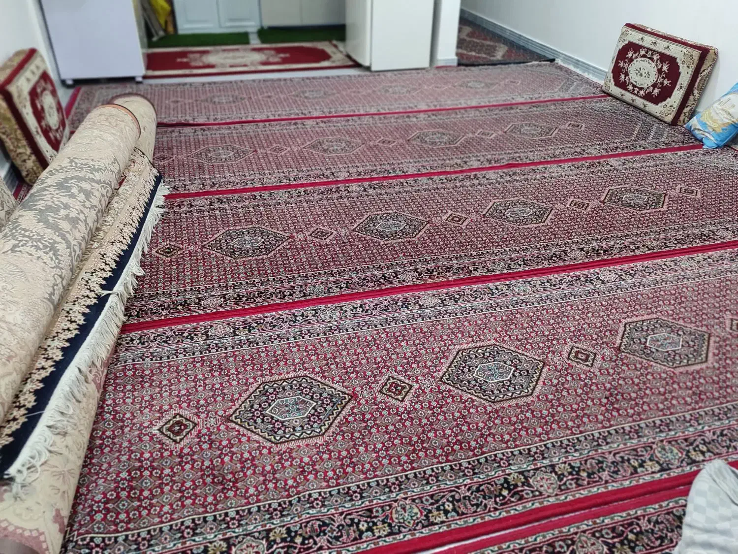 قالی نفیس کناره 1در4متری|فرش|مریوان, |دیوار