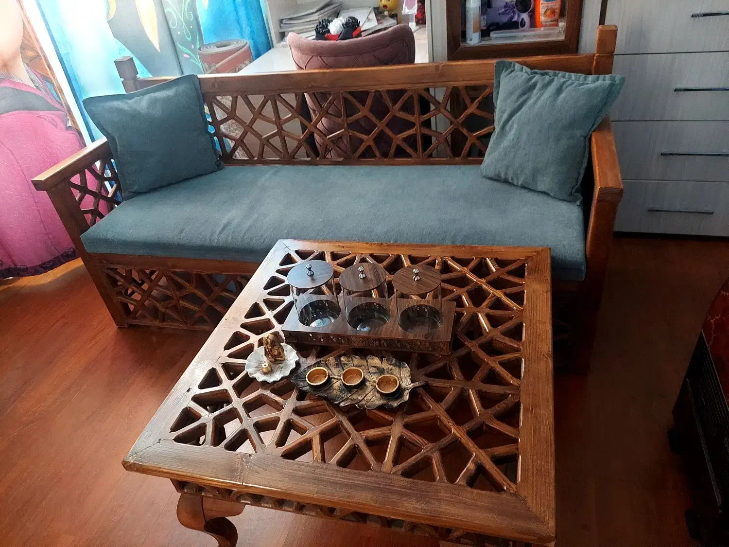 نیمکت سنتی|صندلی و نیمکت|اسکو, |دیوار