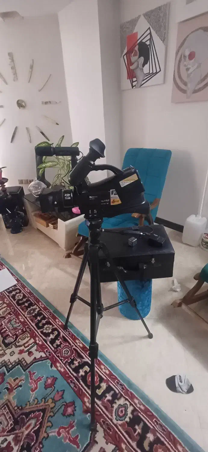 دوربین فیلمبرداری پاناسونیک باتری اضافه و سه پایه|دوربین عکاسی و فیلمبرداری|اصفهان, بهارستان|دیوار