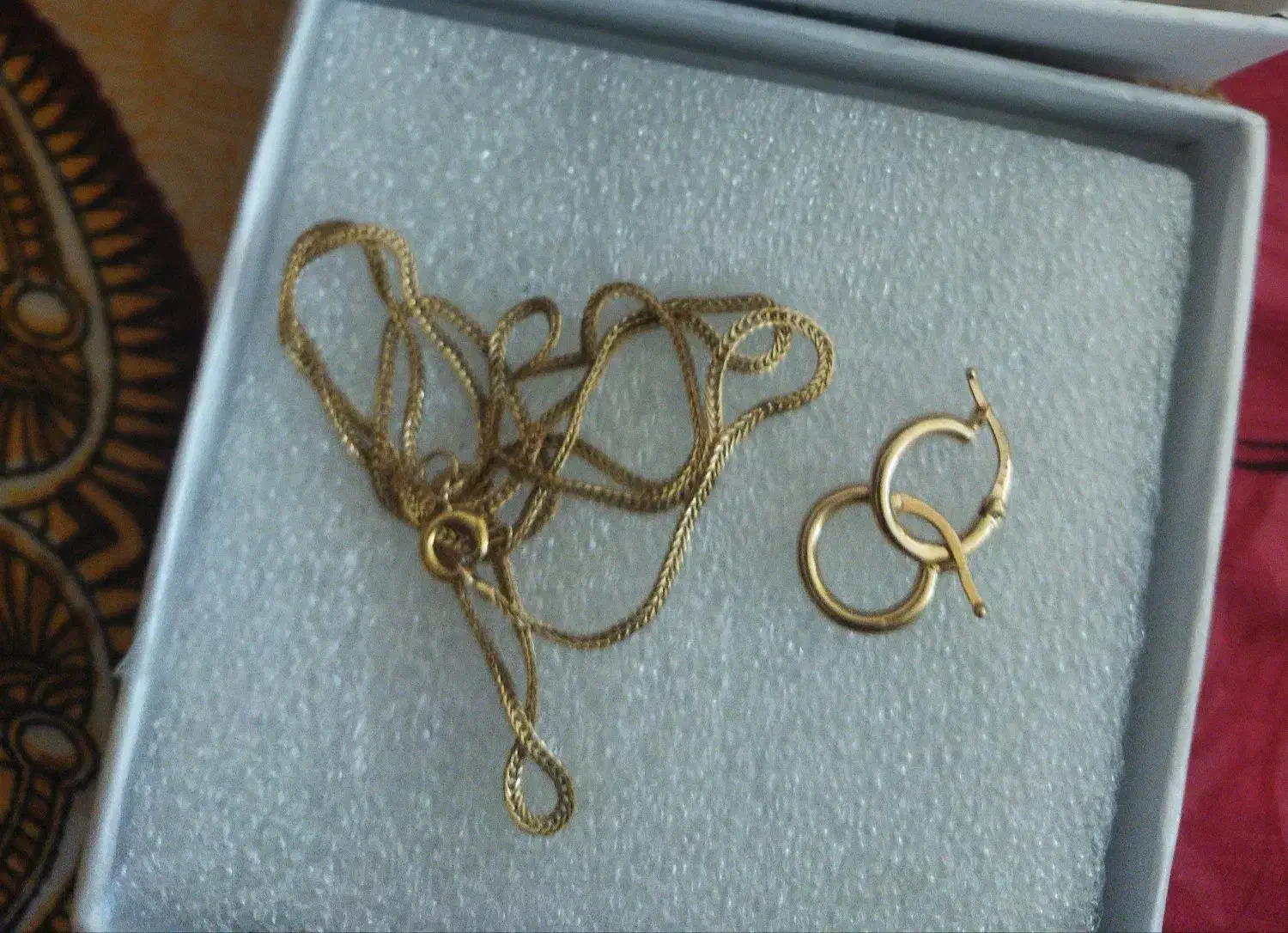 طلا دویست بالای تابلو|جواهرات|محمدیه-قزوین, |دیوار