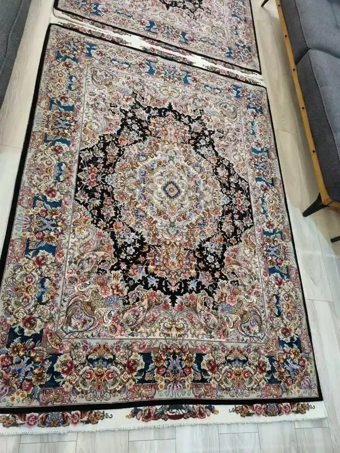 قالیچه دستبافت خطیبی گلدانی رج 50 ابریشم تبریز|فرش|تبریز, |دیوار