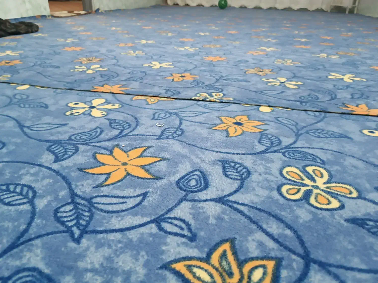 سه عدد موکت|موکت|میلاجرد, |دیوار