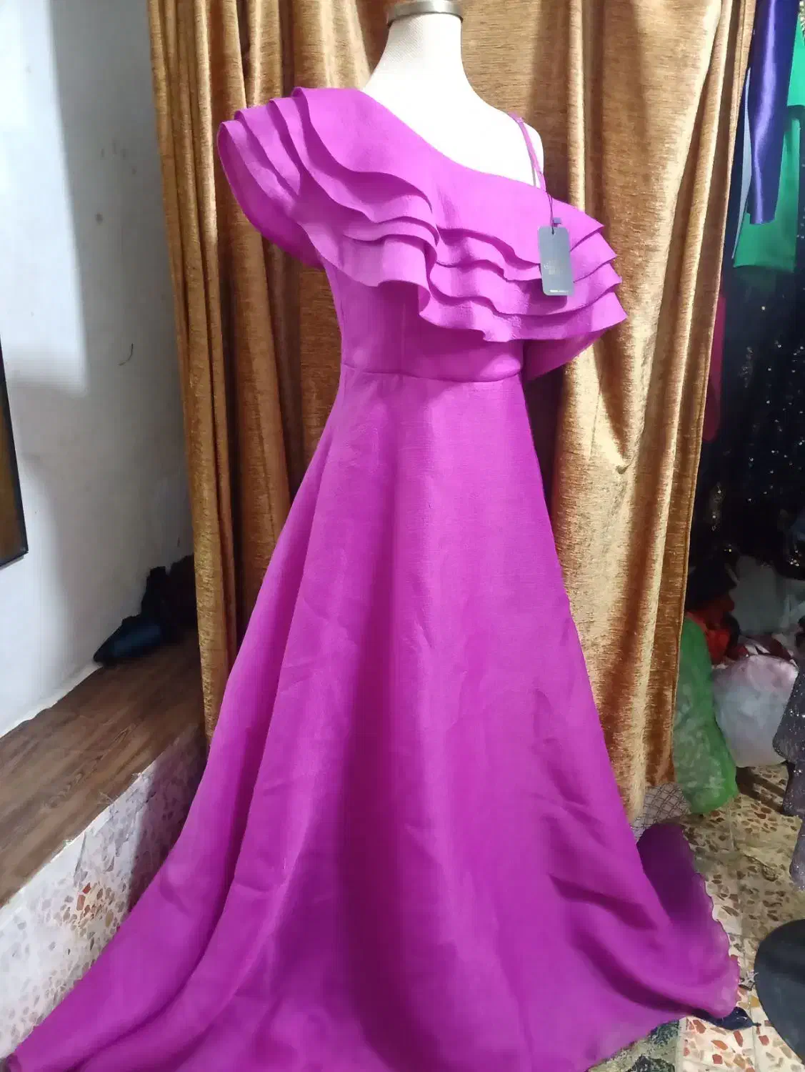 لباس مجلسی|لباس|بندر گناوه, |دیوار