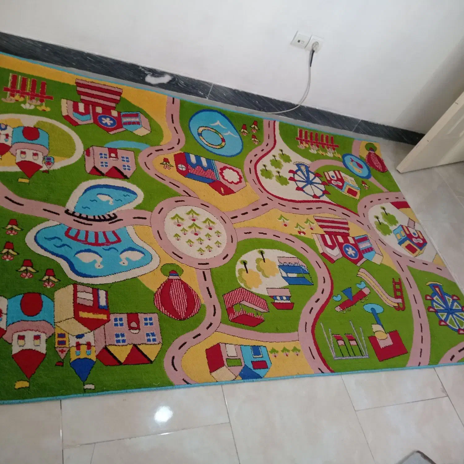 فرش کودک|فرش|اندیشه, اندیشه فاز ۱|دیوار