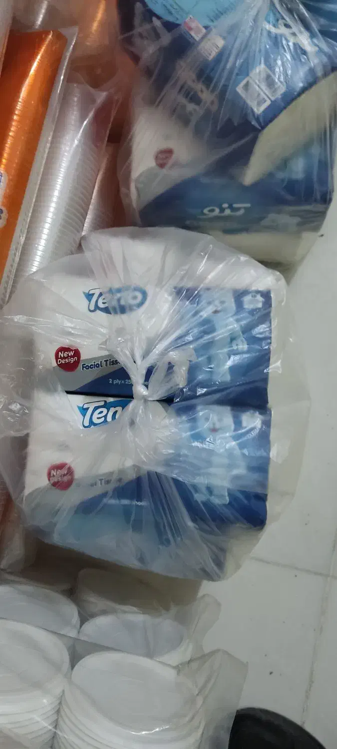 پخش ظروف یکبارمصرف نادری|مواد شوینده و دستمال کاغذی|بروجرد, |دیوار