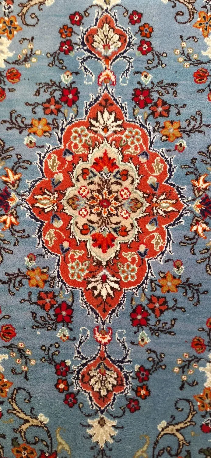 فرش دست باف با گل ابریشمی|فرش|شیراز, چوگیاه‎|دیوار