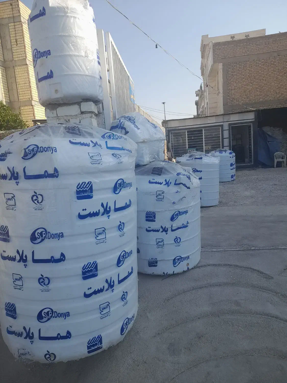 حراج مخزن های ۲۰۰۰لیتری عمودضدجلبک|مصالح و تجهیزات ساختمان|مرودشت, فاز اول شهرک فرهنگیان|دیوار