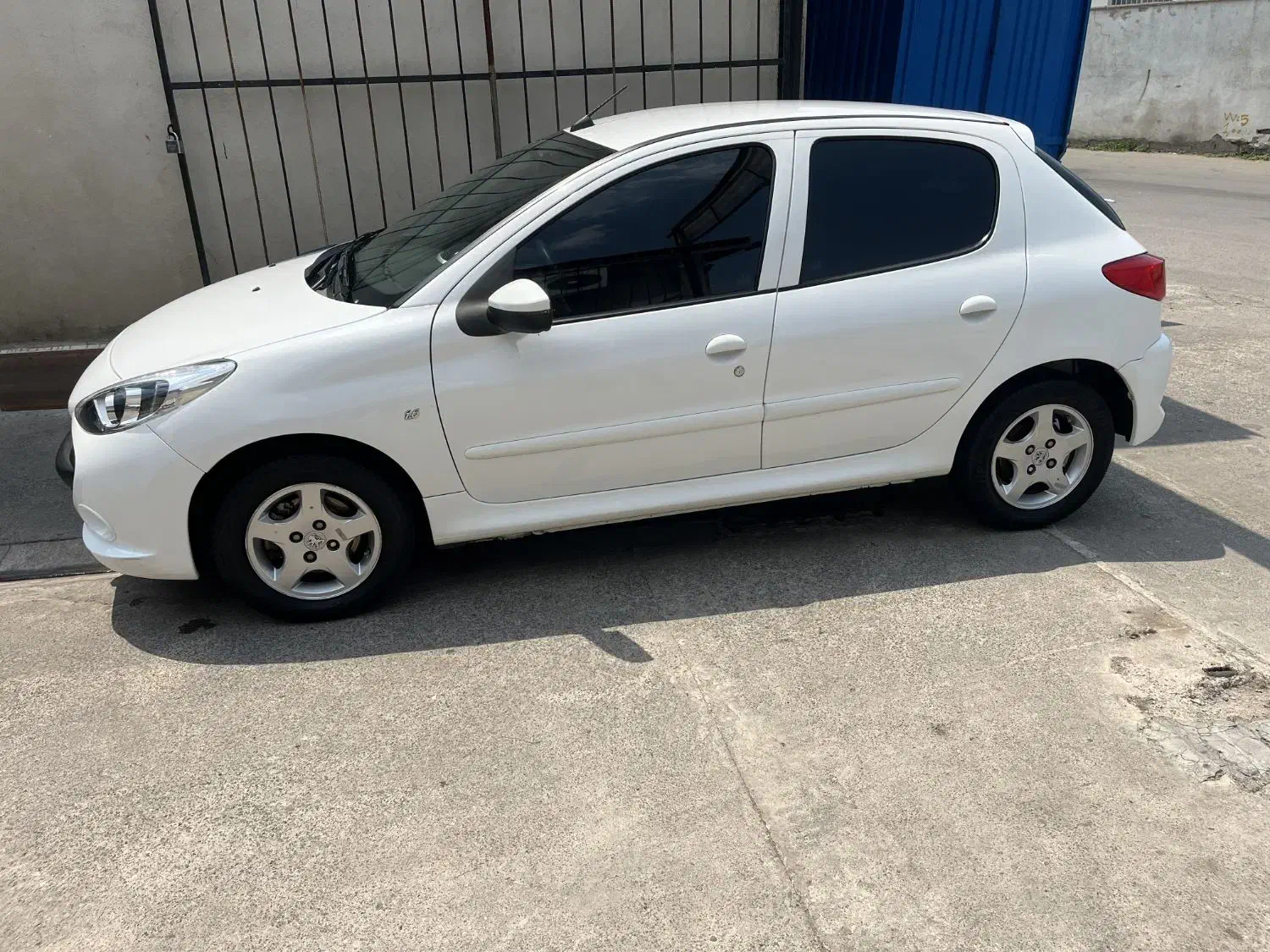 207 دنده ای 97 بیرنگ|خودرو سواری و وانت|رشت, حمیدیان|دیوار