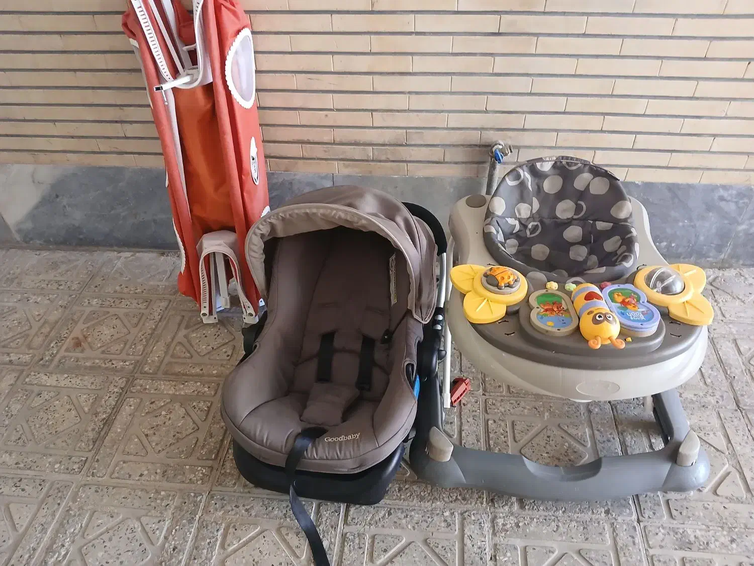 ست سیسمونی|کالسکه و لوازم جانبی|شاهین‌شهر, گزبرخوار|دیوار