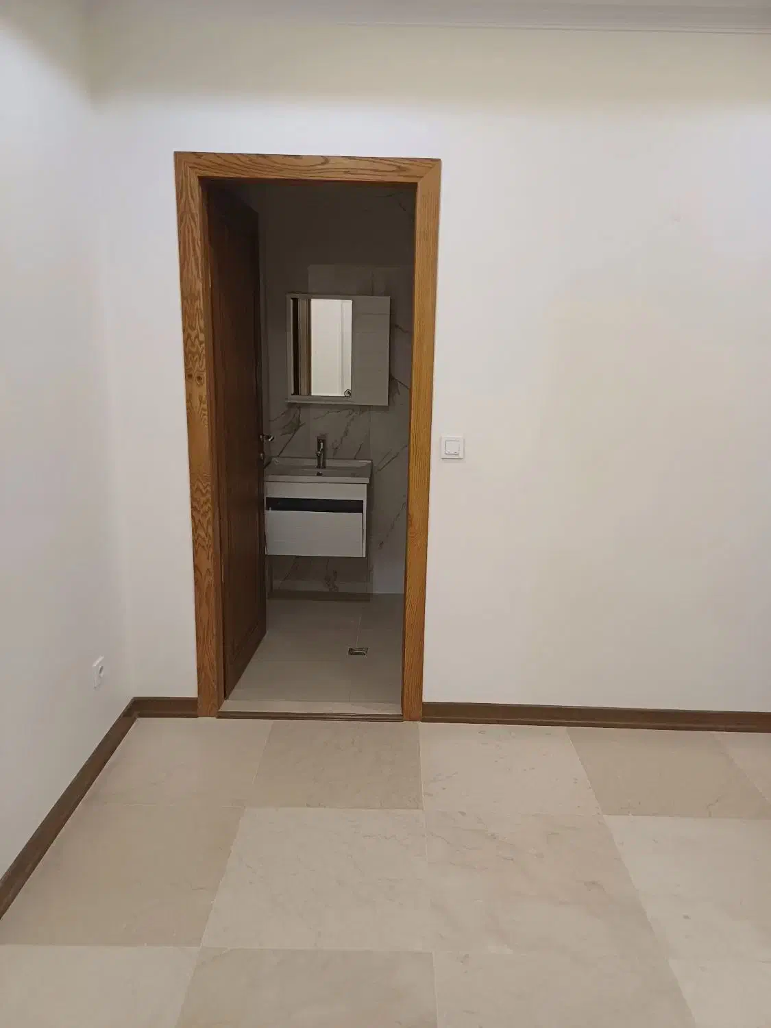 ۲۰۰متر ۴خواب رهن و اجاره پاسداران. شیان