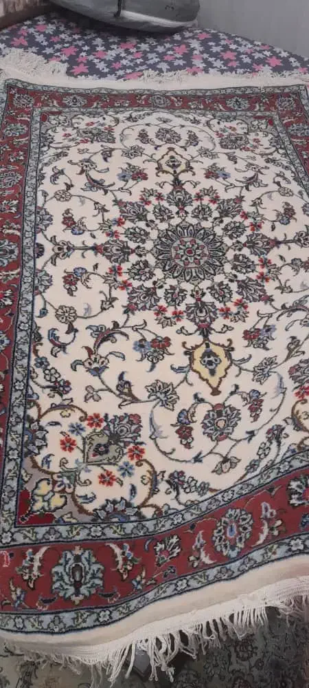 قالی دست بافت زر ونیم|فرش|محلات, |دیوار