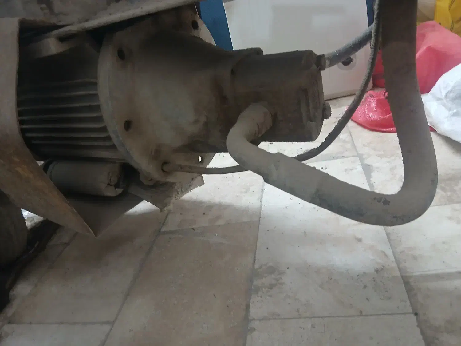 قیچی|سایر لوازم برقی|قم, شهر قائم|دیوار