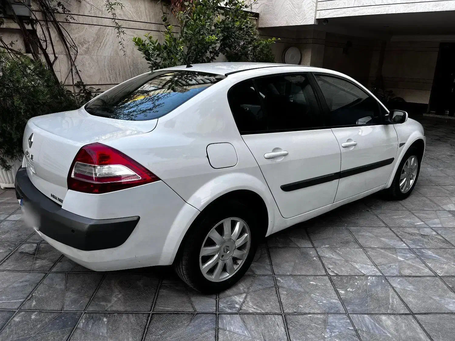 مگان ۲۰۰۰|خودرو سواری و وانت|اصفهان, عسگریه|دیوار