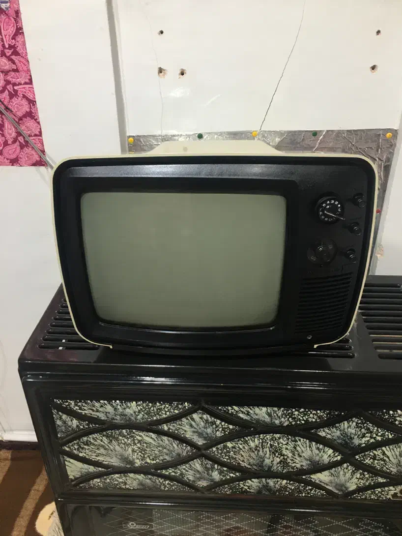 تلویزیون پارس ۱۴|کلکسیون اشیاء عتیقه|شهرضا, |دیوار