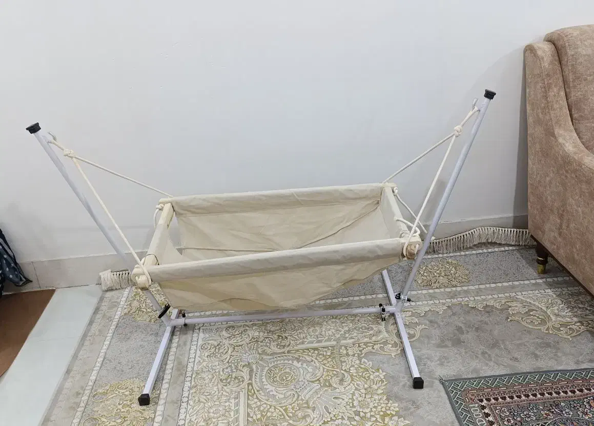 بانوج گهواره سنتی پایه فلزی|تخت و صندلی بچه|سبزوار, توحیدشهر|دیوار