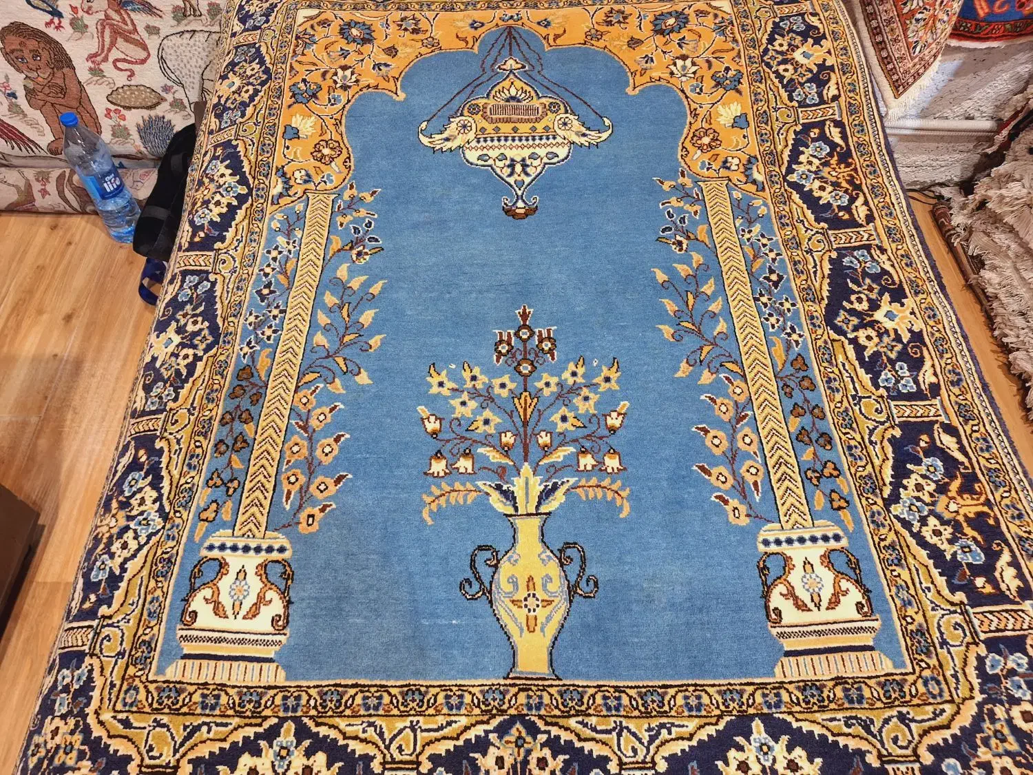 ذرع و نیم دستباف آنتیک شهرضا|فرش|تهران, اکباتان|دیوار