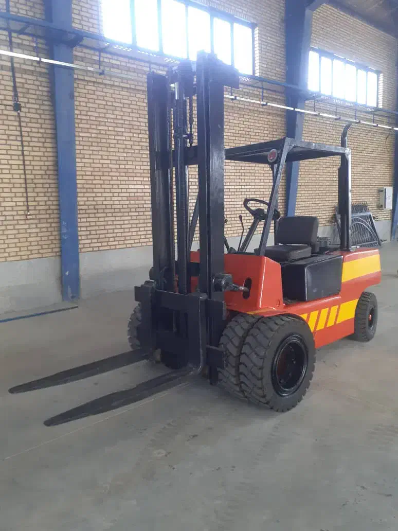 لیفترک ۴ تن سهند موتور DV دکل بلند، سالم و آماده|ماشینآلات صنعتی|قرچک, شهرک صنعتی قرچک|دیوار