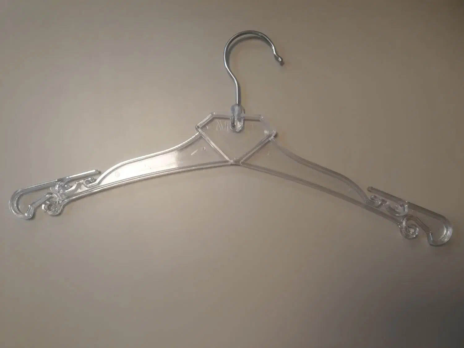 چوبکار کریستال|فروشگاه و مغازه|رشت, منظریه|دیوار