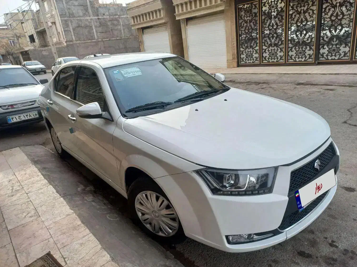 دنا پلاس ۵دنده|خودرو سواری و وانت|قم, چهل درخت‎|دیوار