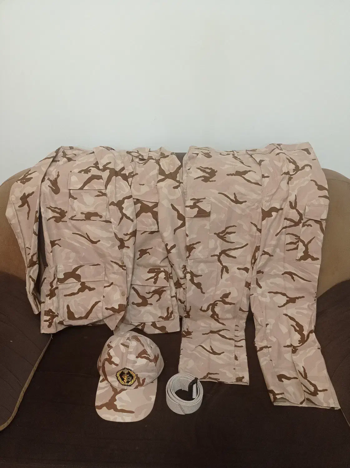 یونیفرم سربازی|لباس|شیراز, ابیوردی|دیوار