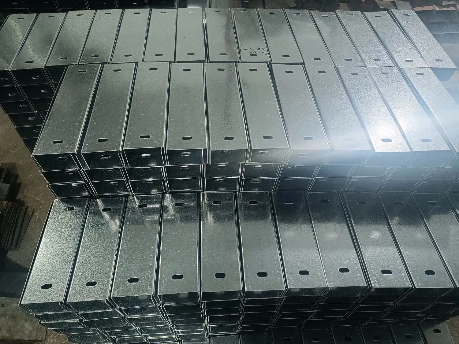 آهن آلات والپست|مصالح و تجهیزات ساختمان|شیراز, محمدیه|دیوار