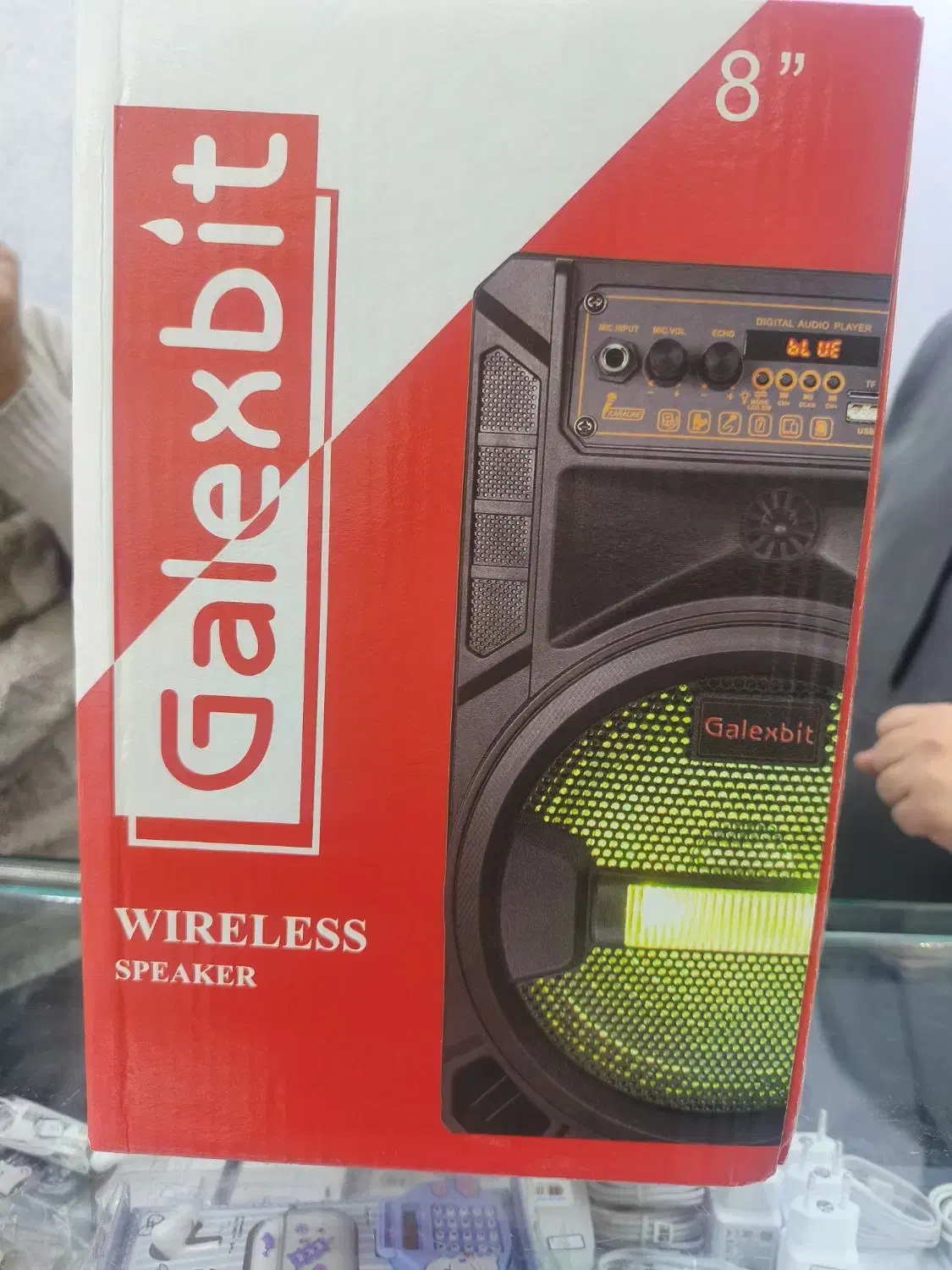 اسپیکر بلوتوثی به همراه میکروفن گارانتی دار|پخشکننده همراه|همدان, |دیوار