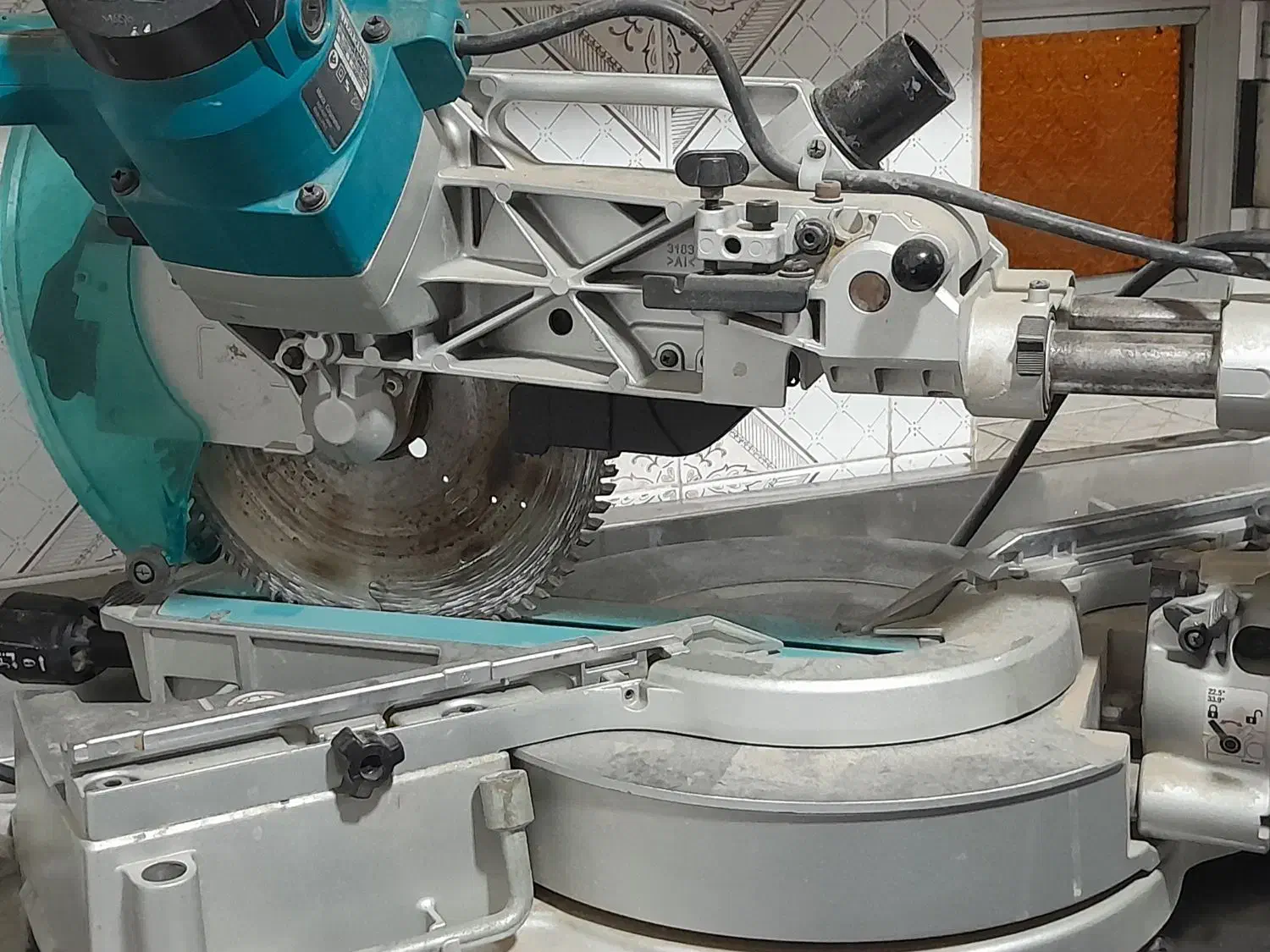 فارسی بر ما کیتا اصل|ابزارآلات|بندر ماهشهر, |دیوار