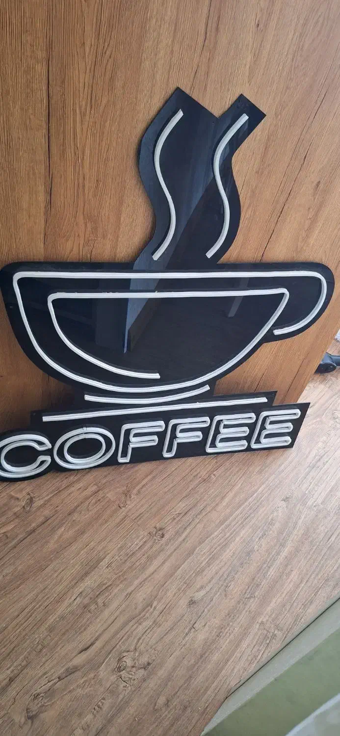 تابلو نئونی کاملا سالم|ریسه و چراغ تزئینی|قزوین, |دیوار