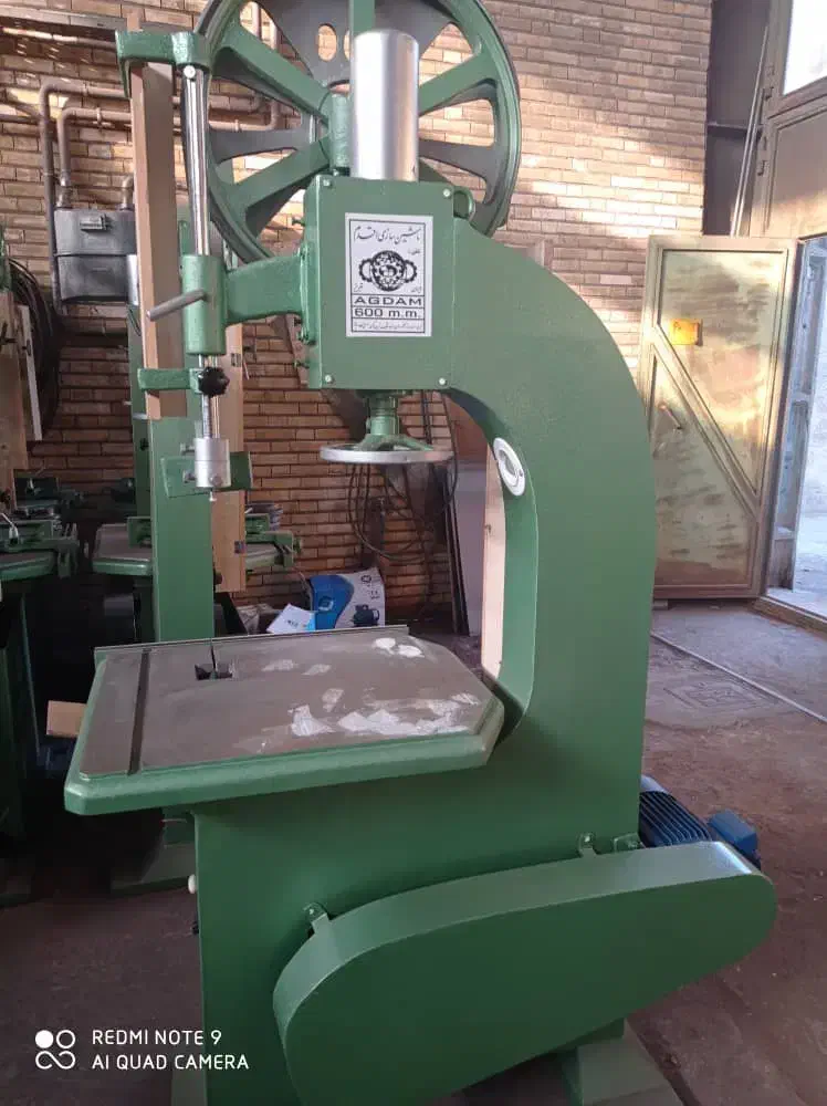 اره کش در نجاری نیازمندیم|استخدام صنعتی، فنی، مهندسی|اهر, |دیوار