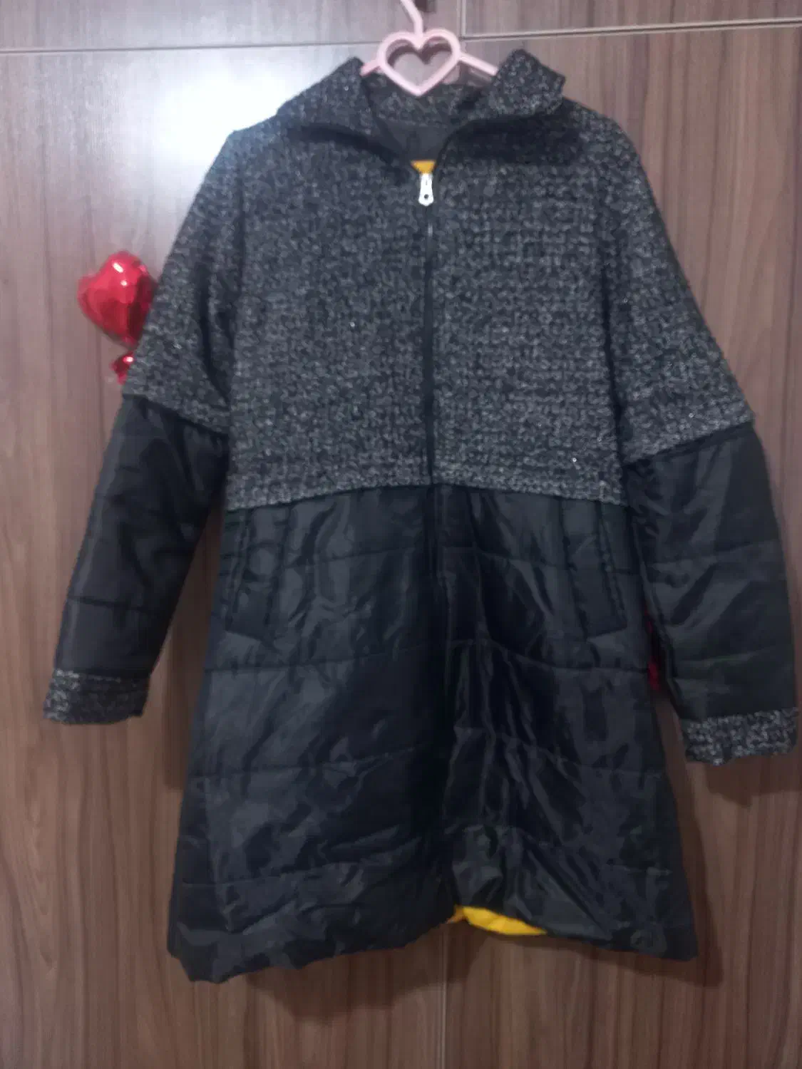 لباس|لباس|شیراز, رکن‌آباد|دیوار