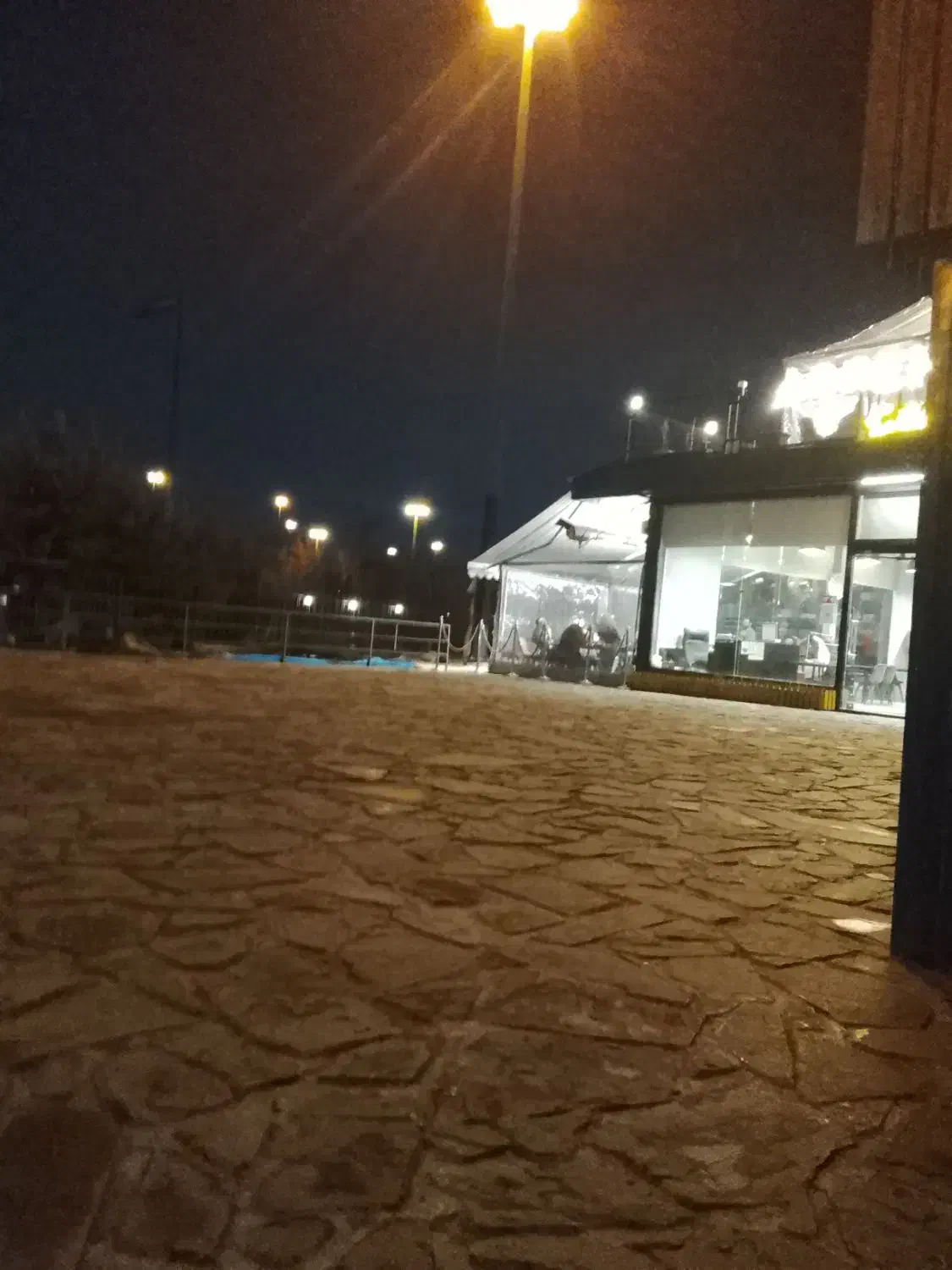 کارگر ساده برای نظافت و سالنکاری|استخدام خدمات فروشگاه و رستوران|تهران, پرواز|دیوار