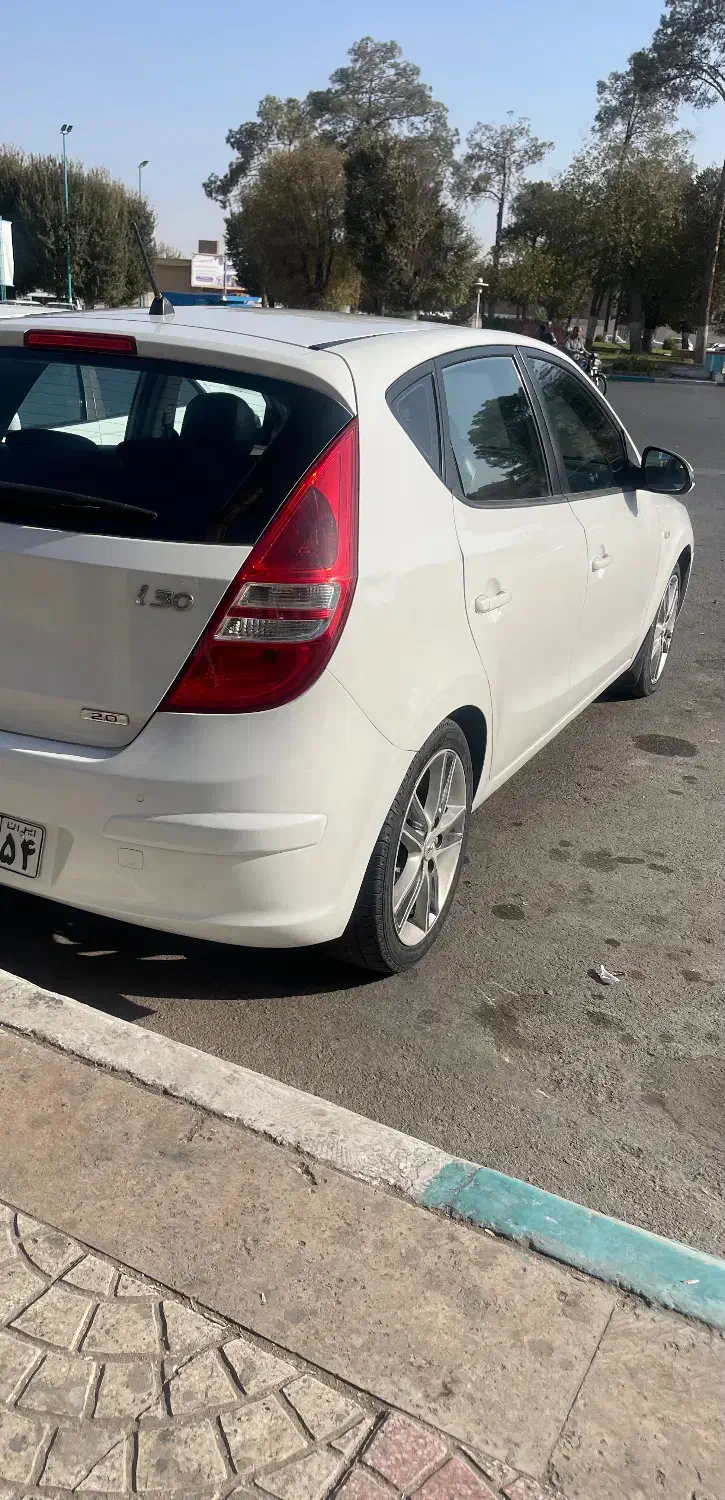 هیوندا i30 اتومات مدل 2010|خودرو سواری و وانت|یزد, |دیوار