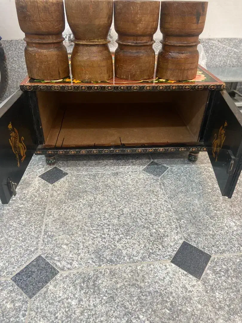 وسایل آنتیک و ظروف قدیمی|کلکسیون اشیاء عتیقه|بندر گناوه, |دیوار