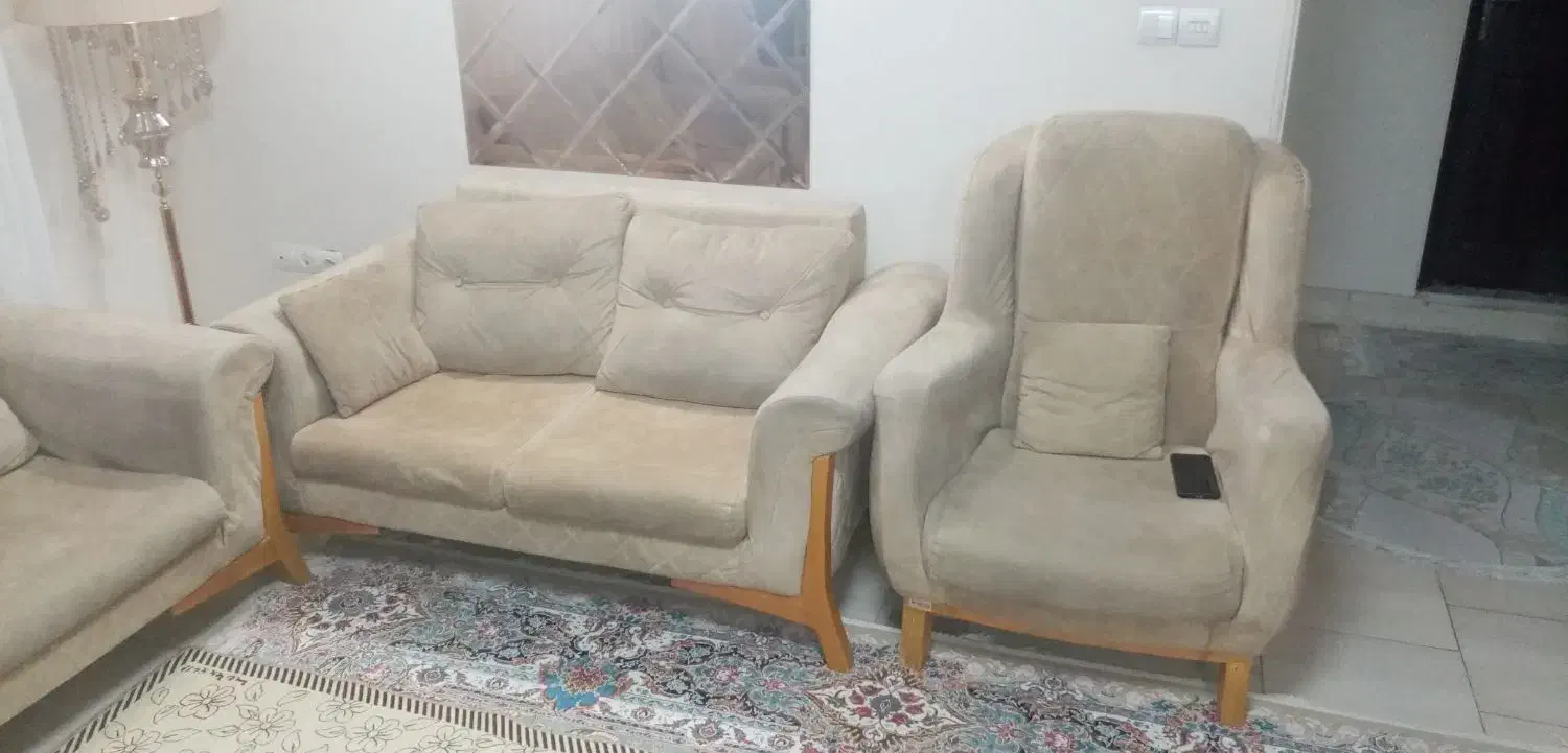 مبل راحتی 7 نفره|مبلمان خانگی و میز عسلی|قم, شهرک امام حسن|دیوار