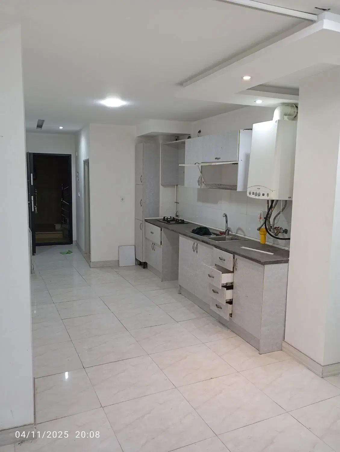 اجاره مغازه ۱۷۰متری گلساراستادمعین پستک|اجارهٔ مغازه و غرفه|رشت, بلوار گیلان|دیوار