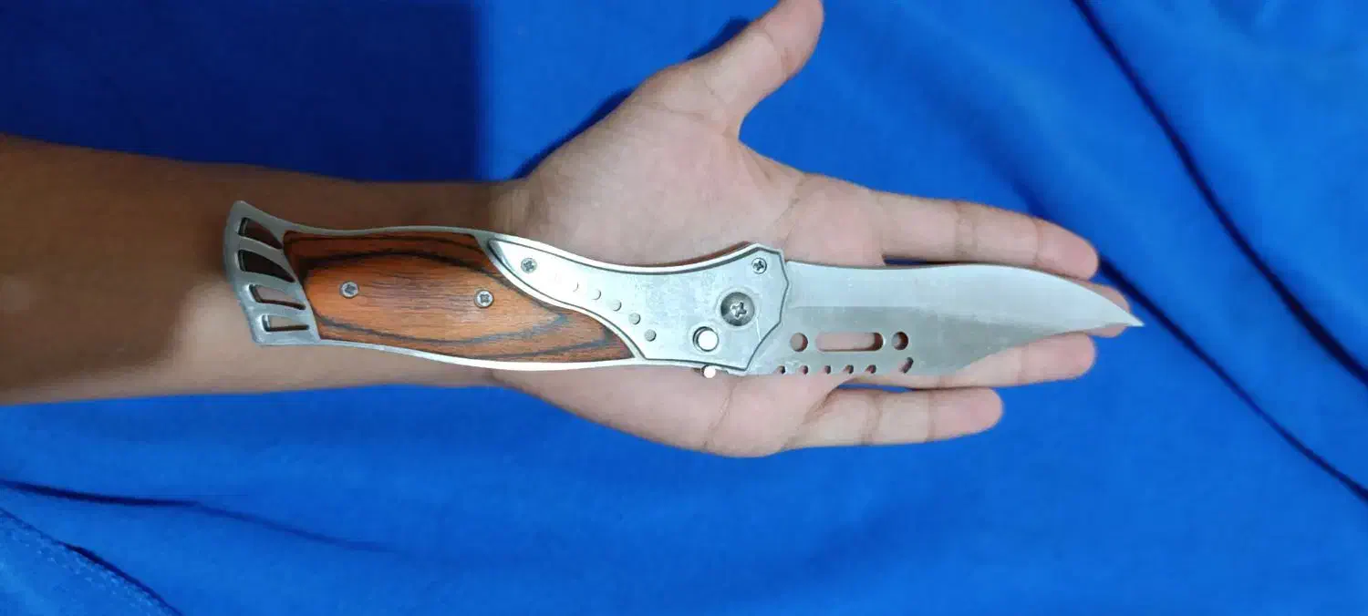 چاقو|ابزارآلات|پلدختر, |دیوار