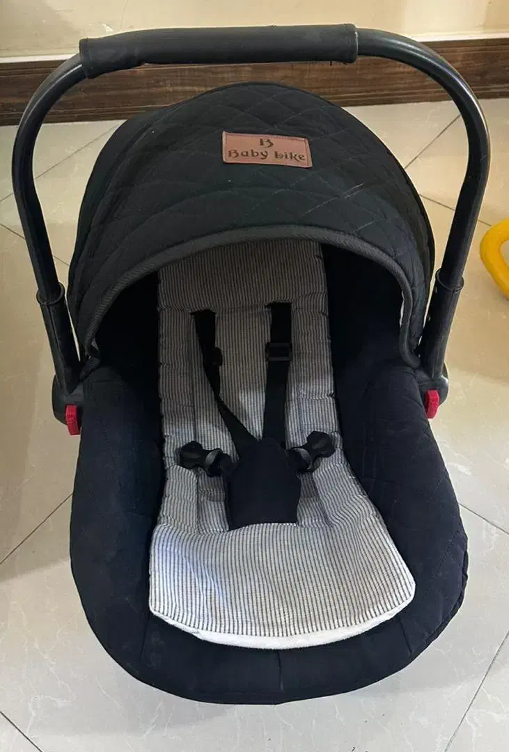 کریر و صندلی ماشین کودک|کالسکه و لوازم جانبی|ایلام, |دیوار