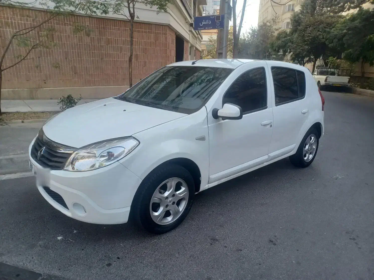 ساندرو اتوماتیک|خودرو سواری و وانت|تهران, شهر زیبا|دیوار