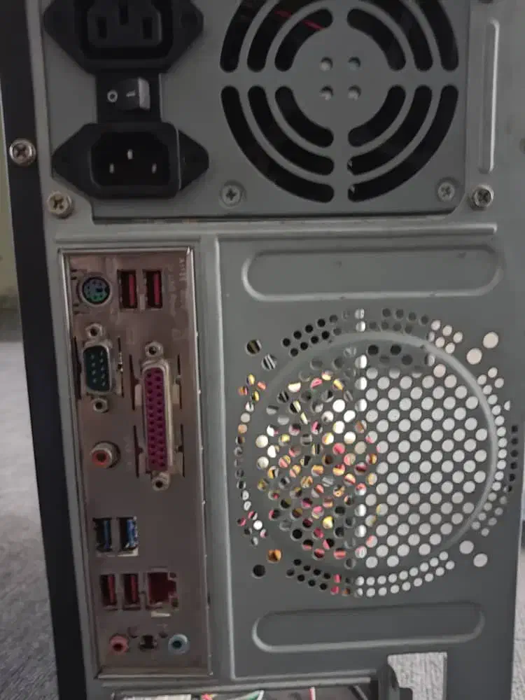 کیس DDR3 i3 رم 4 با مانیتور LG|رایانه رومیزی|شیراز, اصلاحنژاد|دیوار