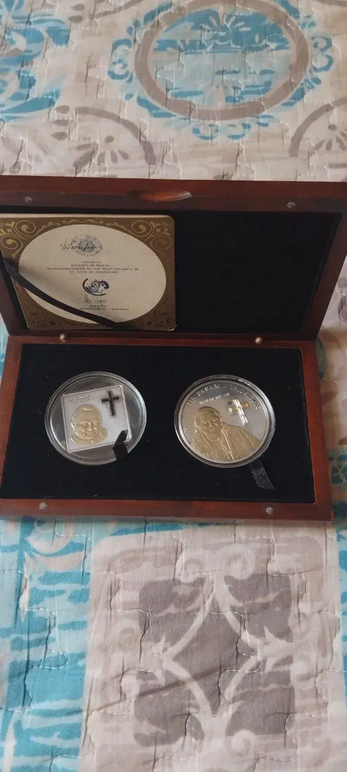 سکه پاپ بندیک گلدکوئست|کلکسیون سکه، تمبر، اسکناس|پرند, فاز ۱|دیوار