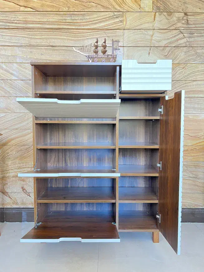 جاکفشی-سرای آرا|جاکفشی، کمد، دراور|یزد, |دیوار