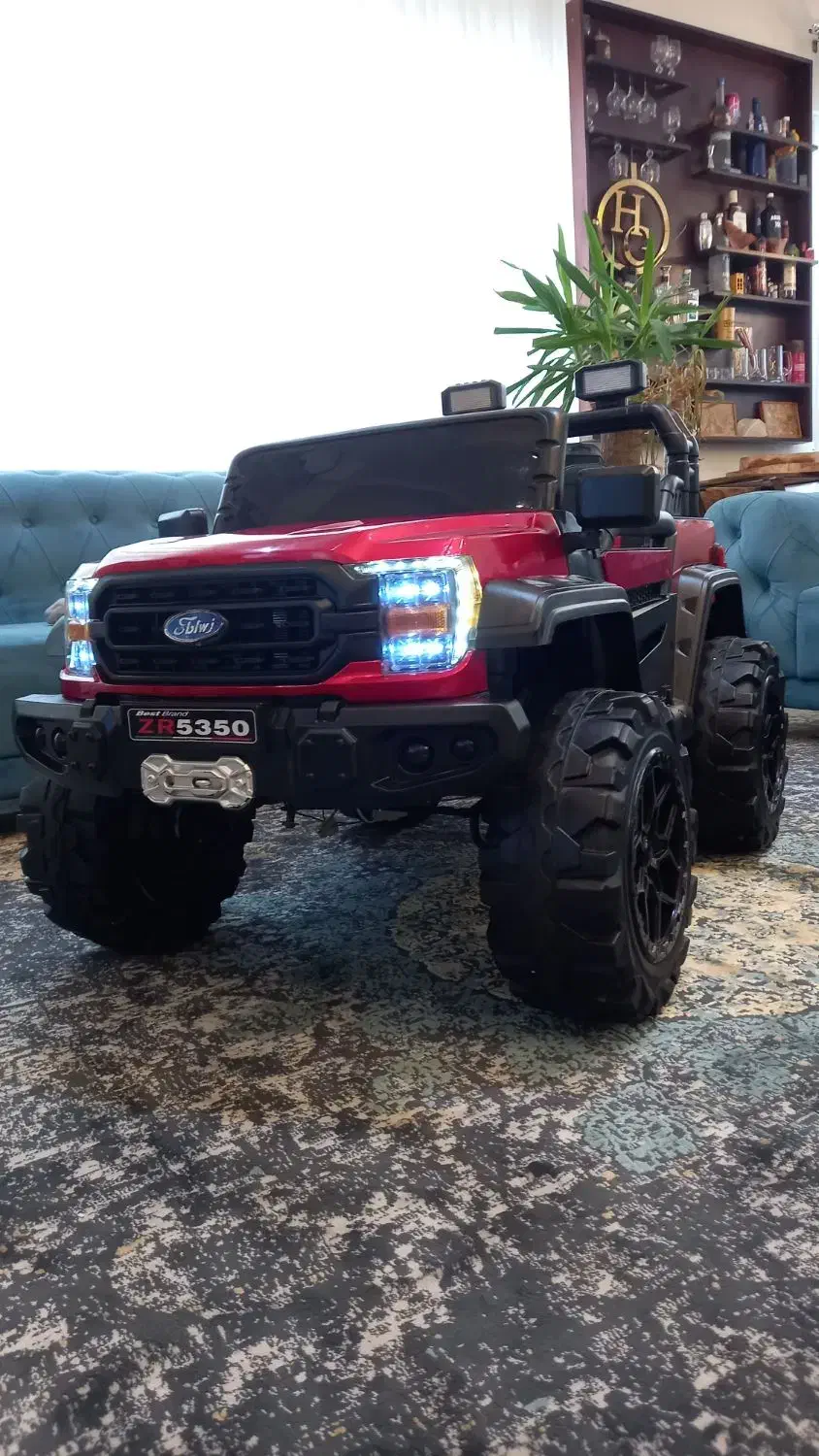 ماشین شارژی ۶ موتوره حرفه ای کریر دار متالیک|اسباببازی بچه|تهران, حکیمیه|دیوار