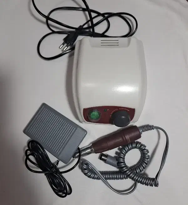 فروش دستگاه سوهان برقی و یووی|آرایشی، بهداشتی، درمانی|ایلام, |دیوار