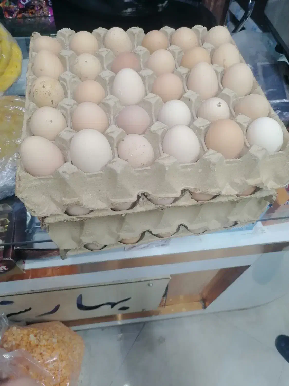 تخم مرغ محلی|خوردنی و آشامیدنی|تربت‌حیدریه, پائین ولایت|دیوار