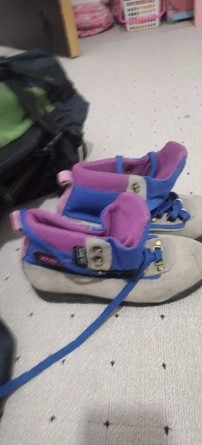 کفش آمریکایی مخصوص پیاده روی وکوهنوردی|کوهنوردی و کمپینگ|ایلام, |دیوار